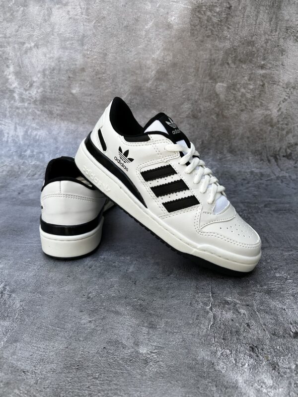 Adidas Forum negras