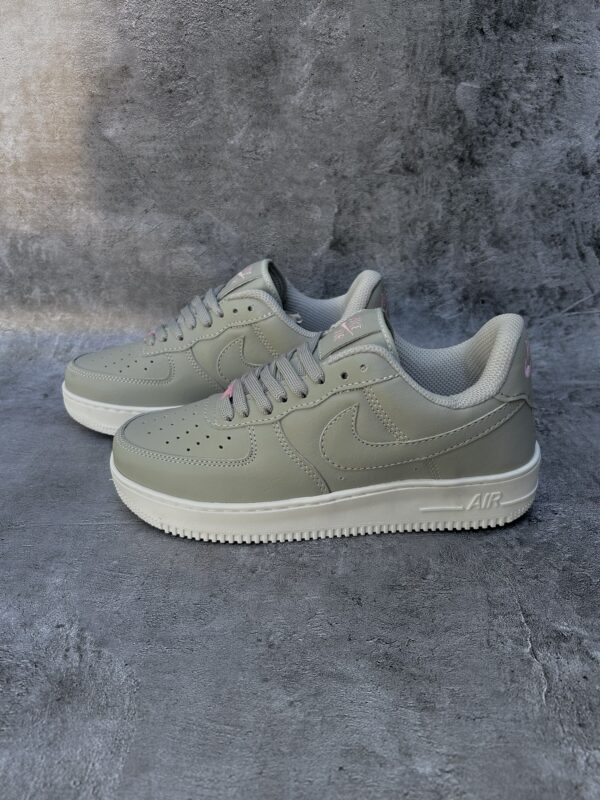 Nike AF1 grises