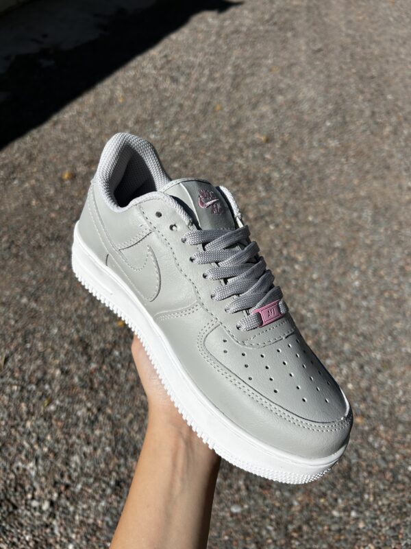 Nike AF1 grises