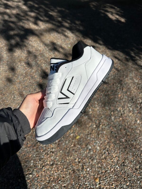 Vans upland