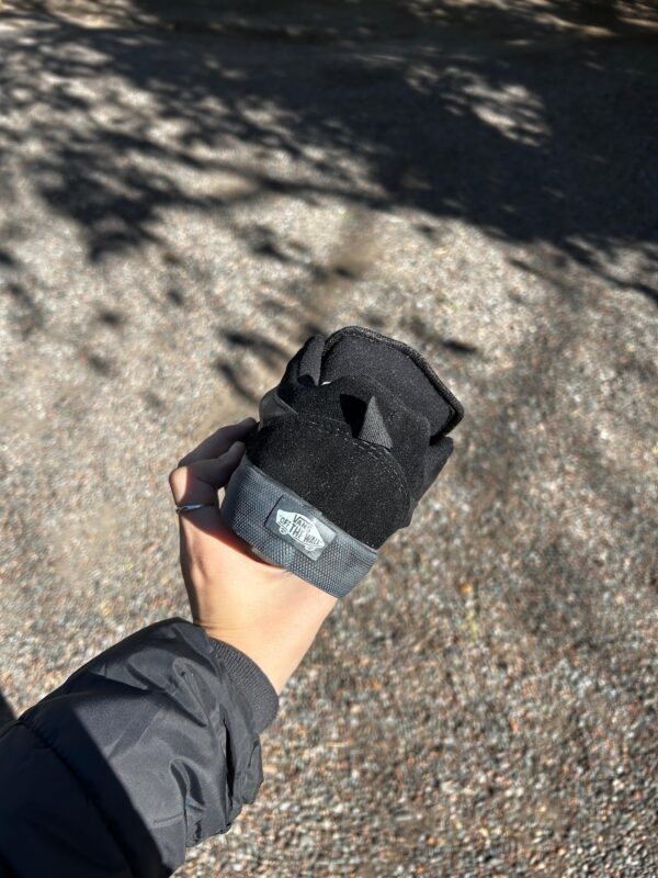 Vans knu total black