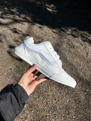 Vans knu total white